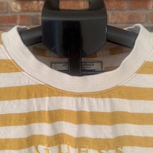 Guess Los Angeles Yellow White Strip Short Sleeve Men's Large TShirt Embroidered - Picture 3 of 7